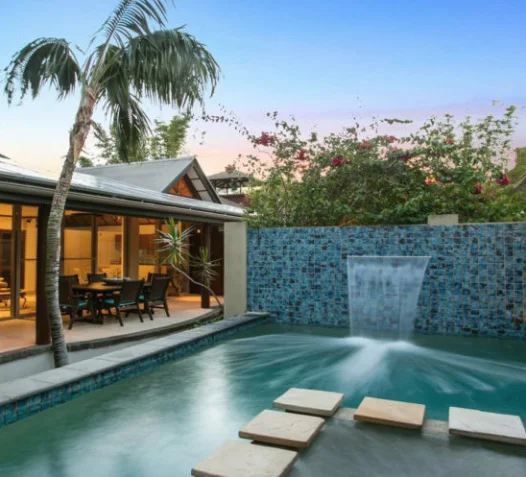 Villas of Byron